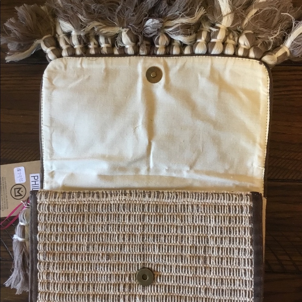 Hipanema Handmade Fluff Thread Clutch Purse NWT - Picture 5 of 5